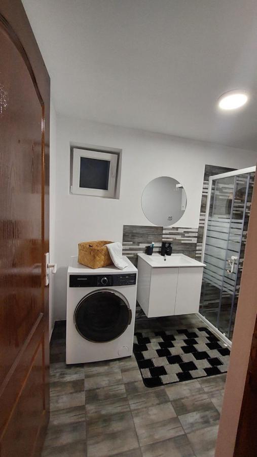 Casa Noua Villa Sasca Montană Eksteriør billede